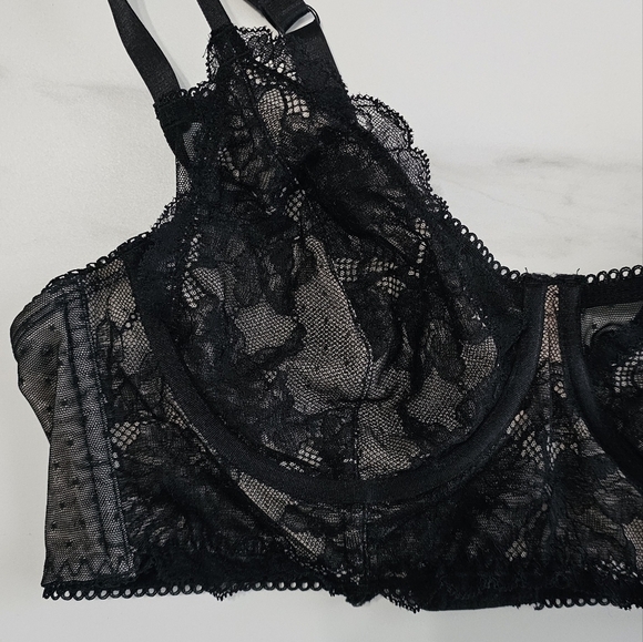 Torrid Dot Lace Underwire Bra - Picture 6 of 9